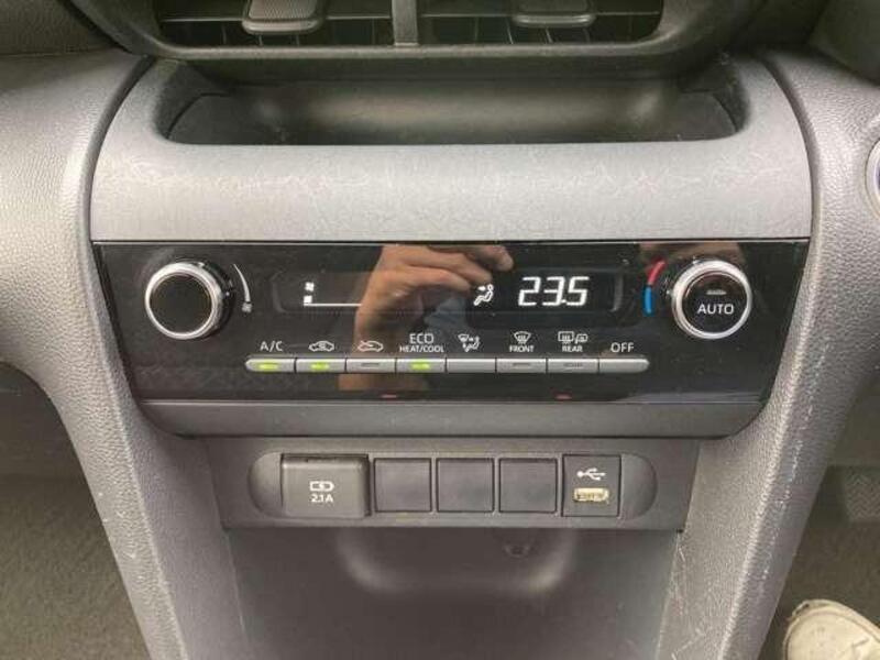 YARIS CROSS