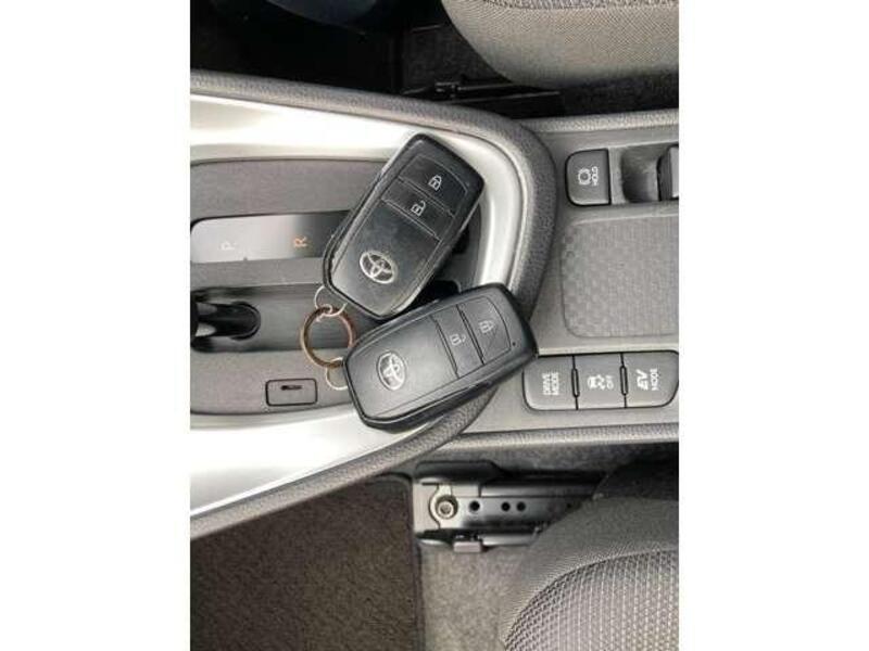 YARIS CROSS