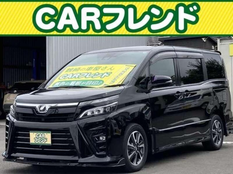 TOYOTA VOXY