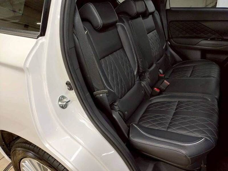 OUTLANDER PHEV
