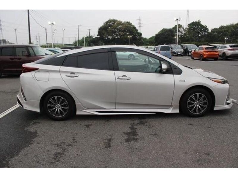 PRIUS PHV