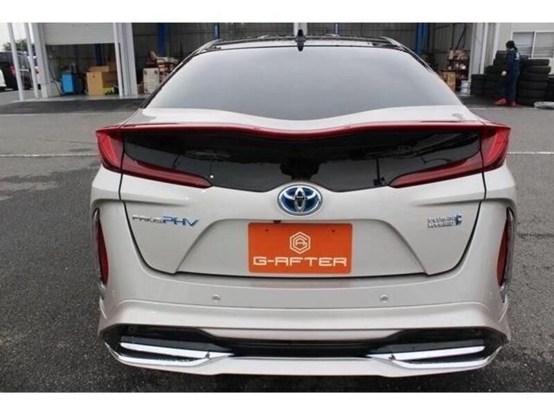 PRIUS PHV