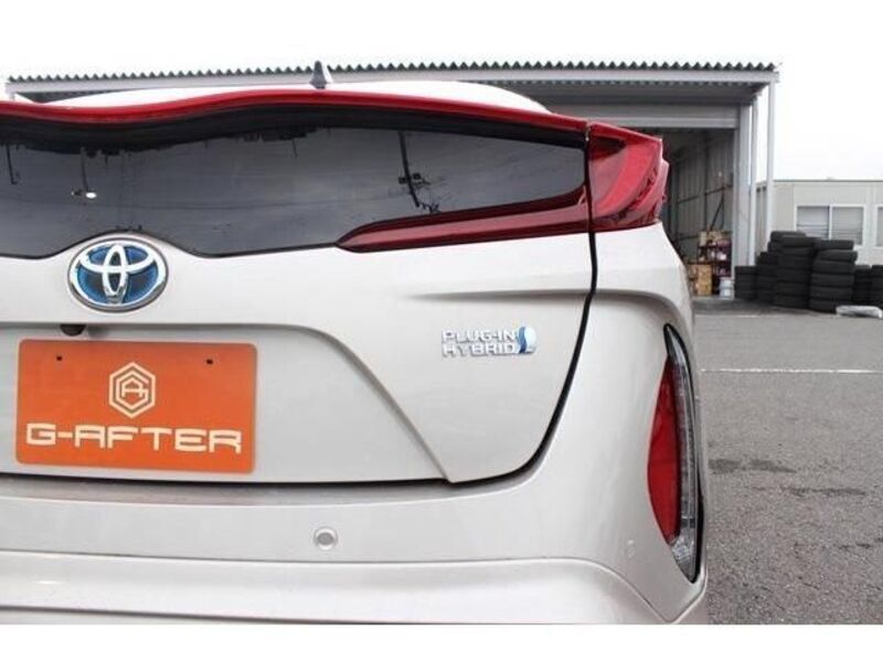 PRIUS PHV