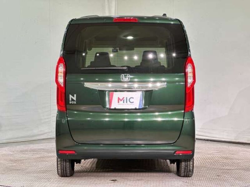 N BOX