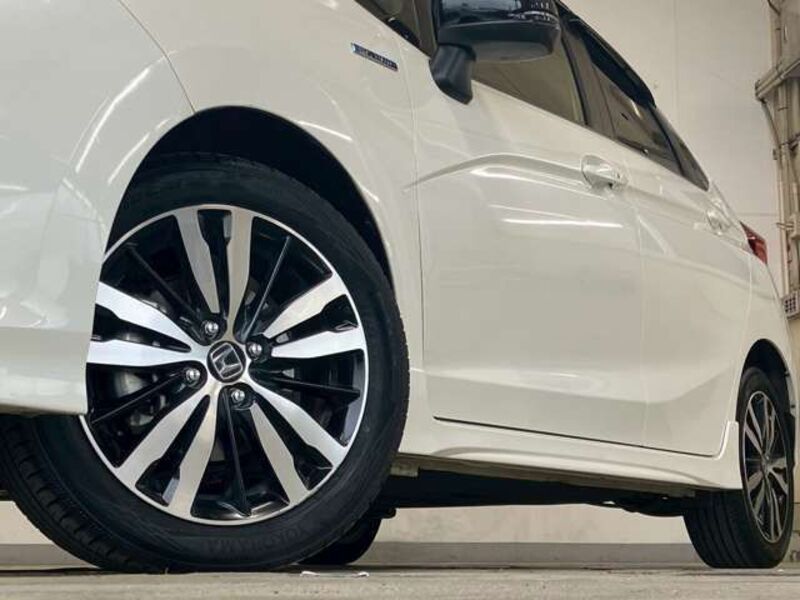 FIT HYBRID
