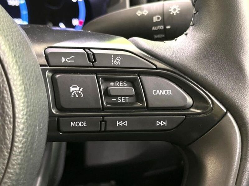 YARIS CROSS