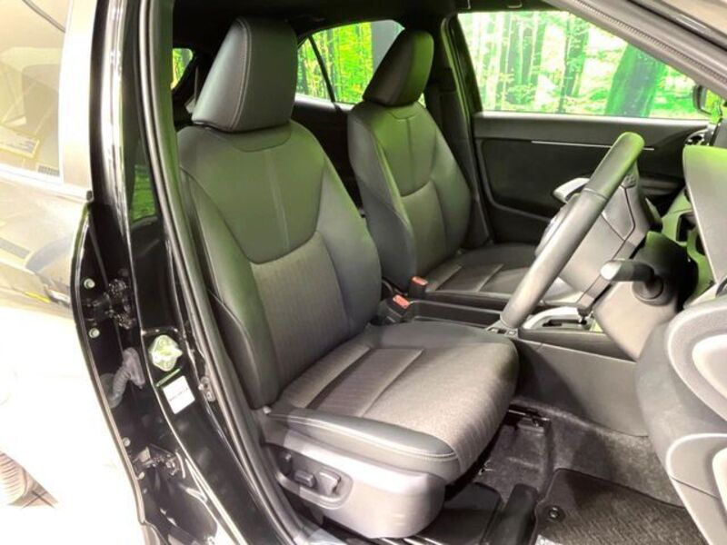 YARIS CROSS