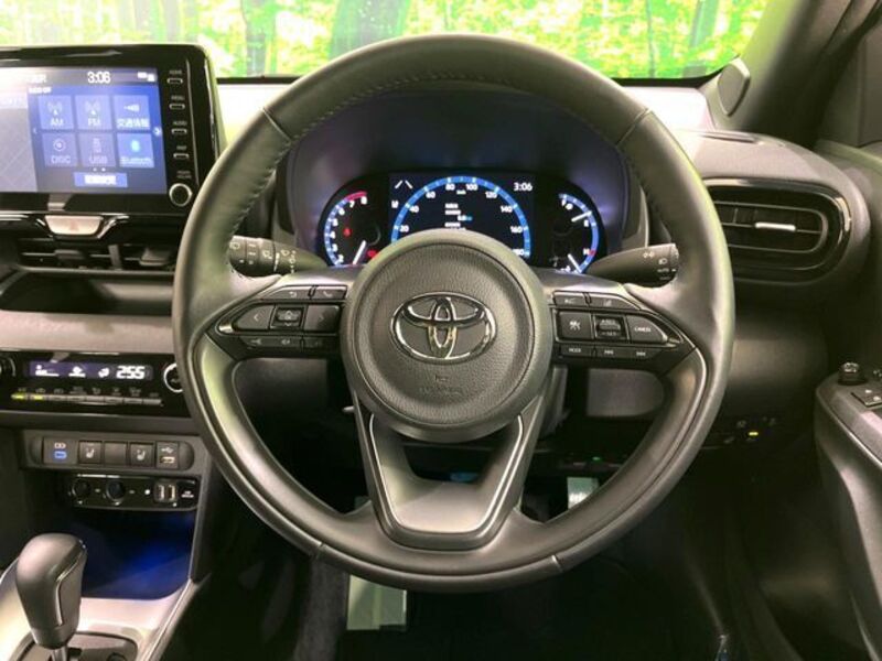 YARIS CROSS