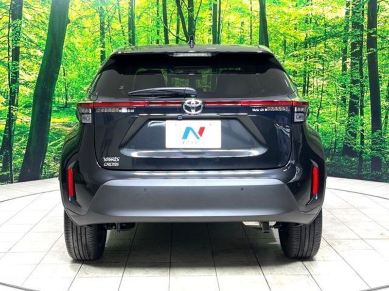 YARIS CROSS
