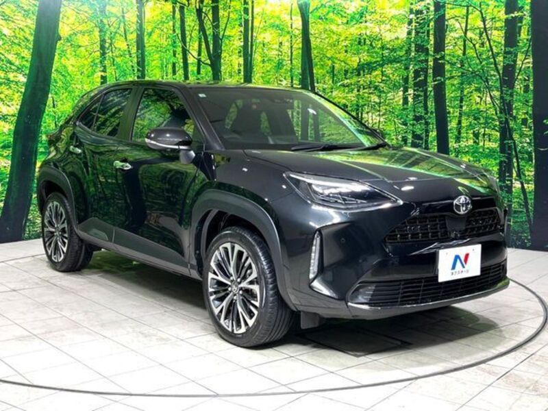 YARIS CROSS