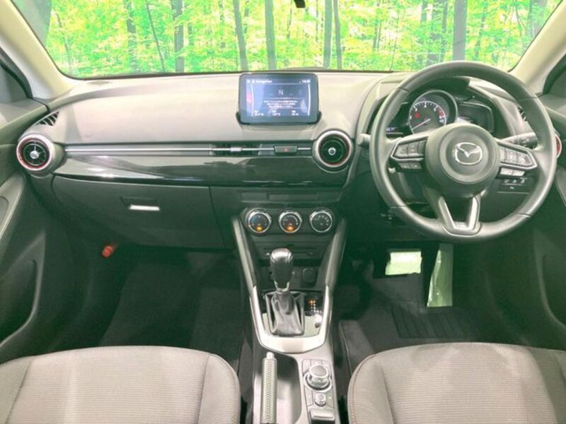 MAZDA2