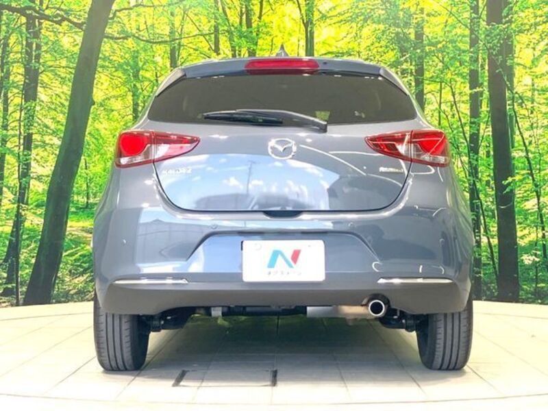 MAZDA2