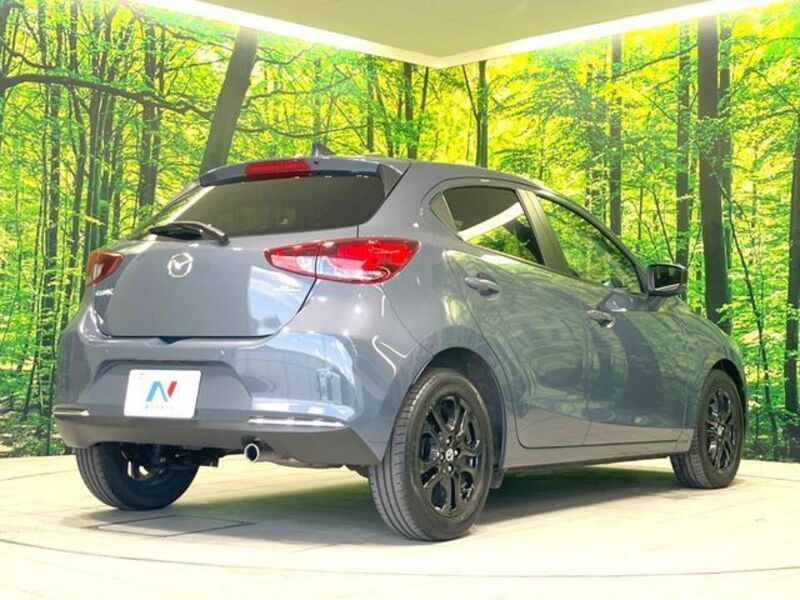 MAZDA2