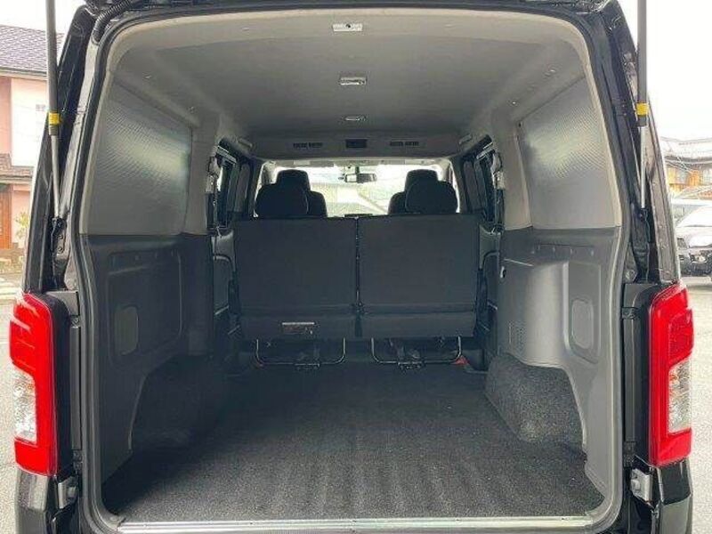 NV350 CARAVAN