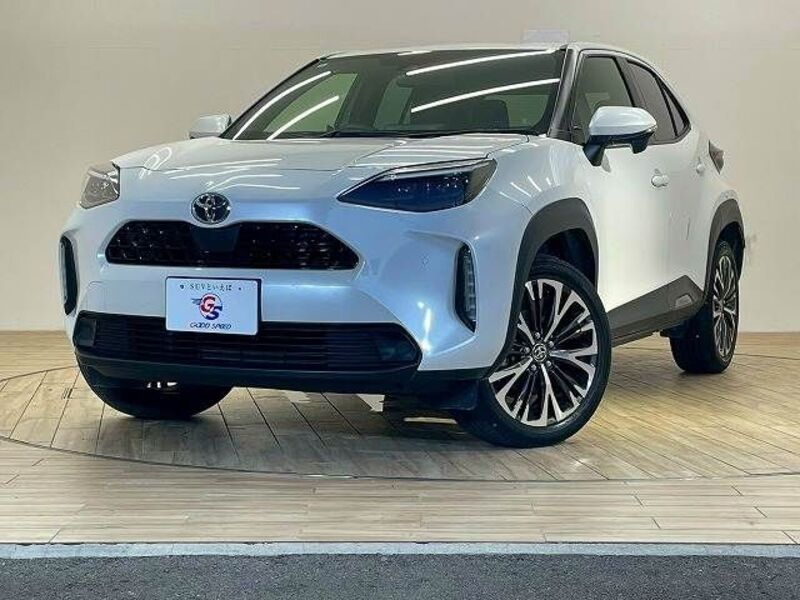 YARIS CROSS