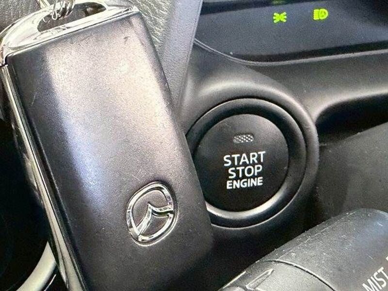 MAZDA2