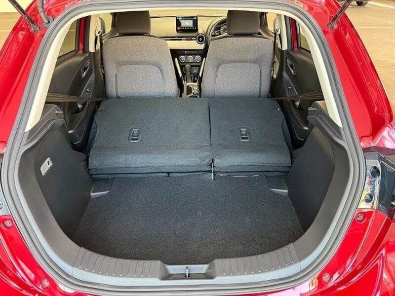 MAZDA2