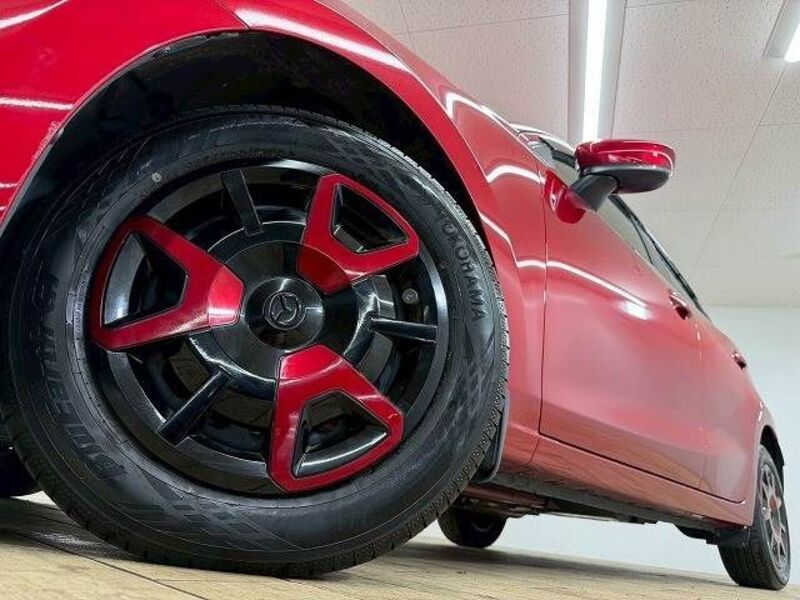 MAZDA2
