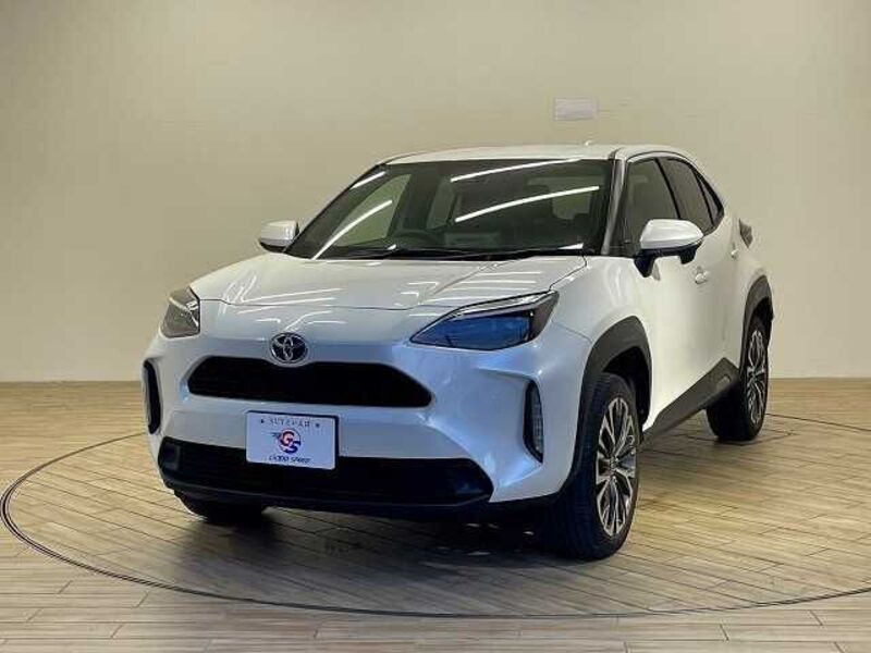 YARIS CROSS
