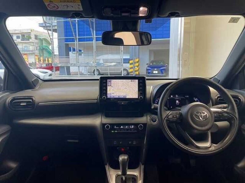 YARIS CROSS