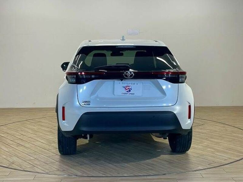 YARIS CROSS