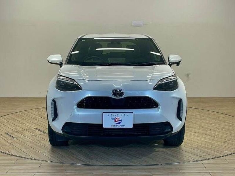 YARIS CROSS