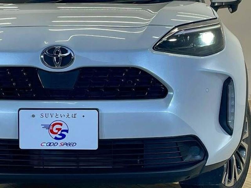 YARIS CROSS