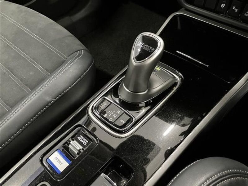 OUTLANDER PHEV