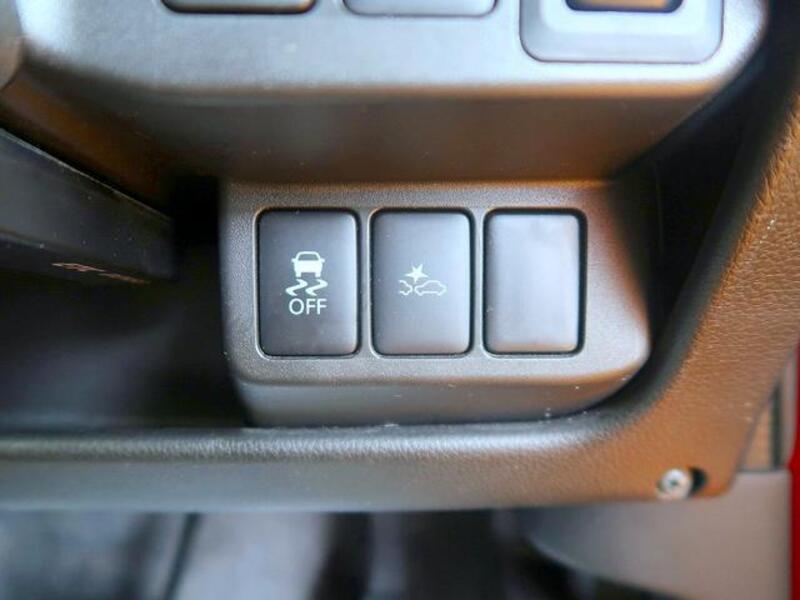 EK CUSTOM