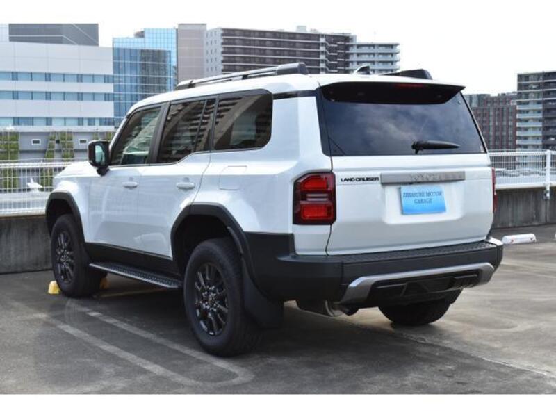 LAND CRUISER 250