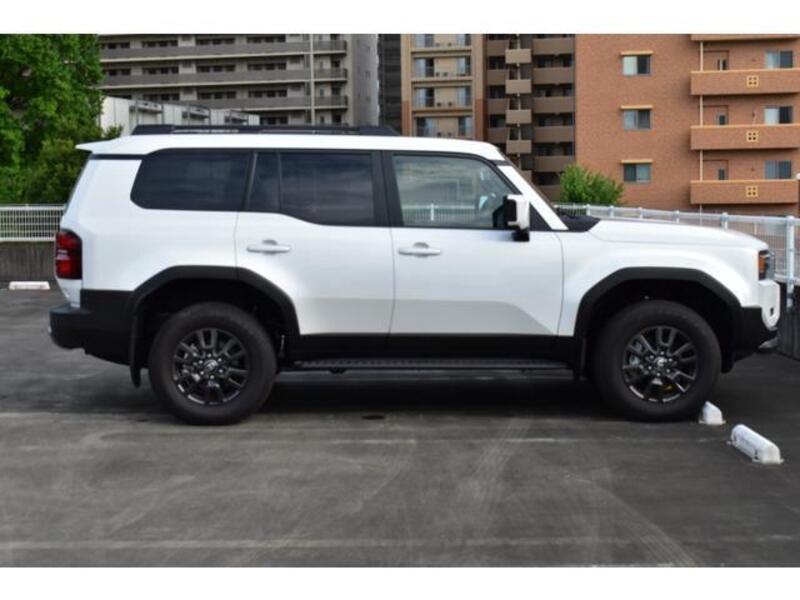 LAND CRUISER 250