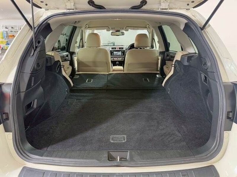 LEGACY OUTBACK