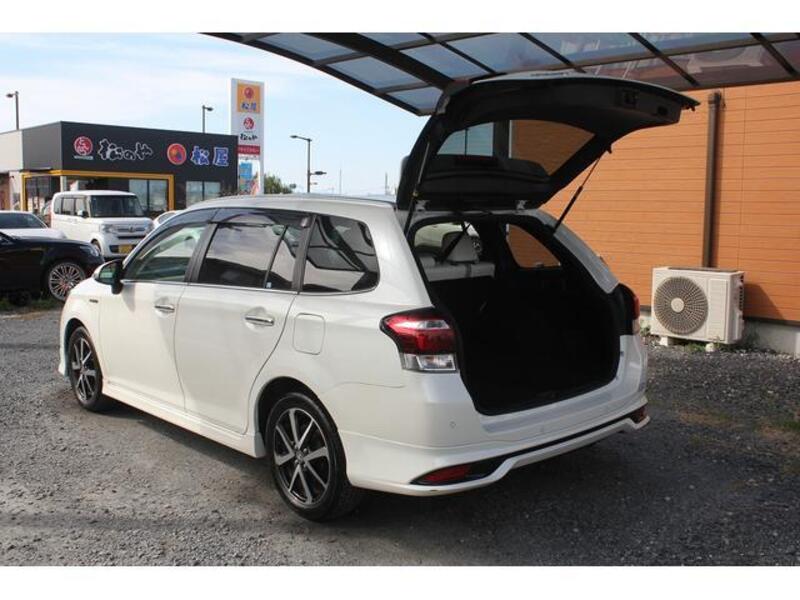 COROLLA FIELDER