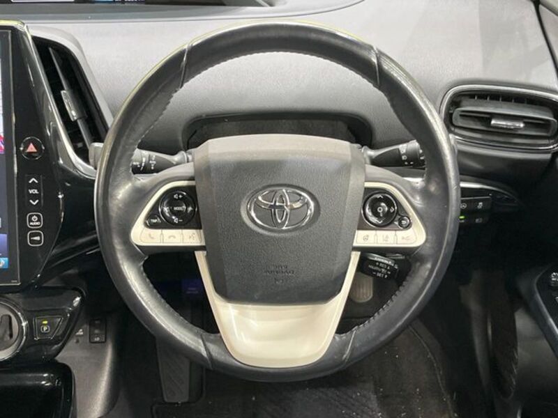 PRIUS PHV