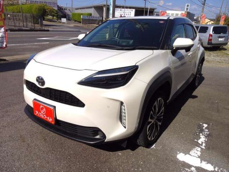YARIS CROSS