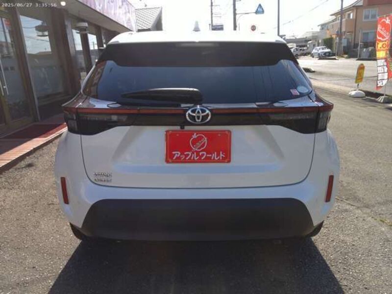 YARIS CROSS