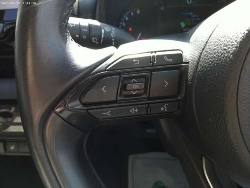YARIS CROSS