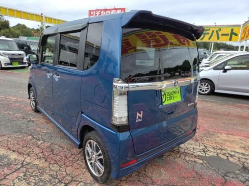 N BOX CUSTOM