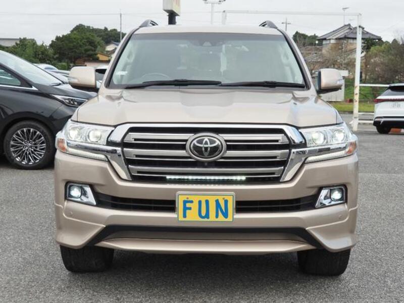 LAND CRUISER
