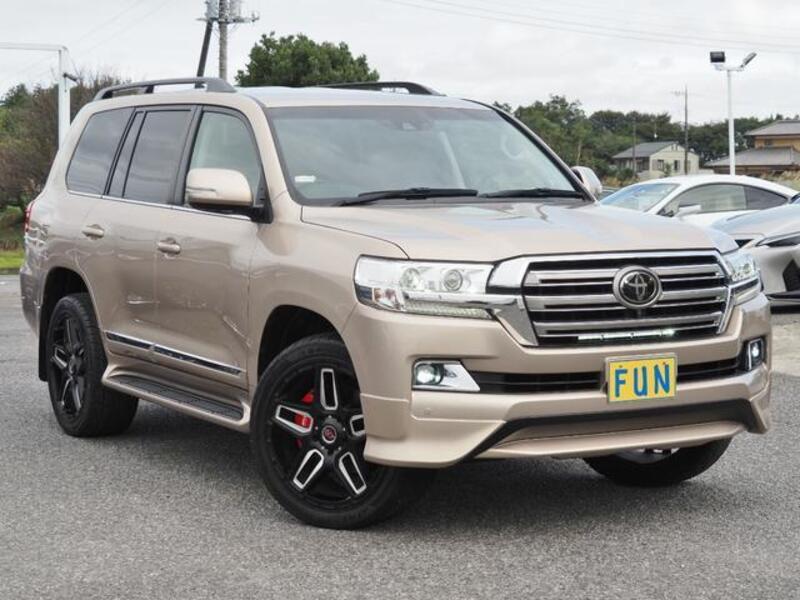 LAND CRUISER