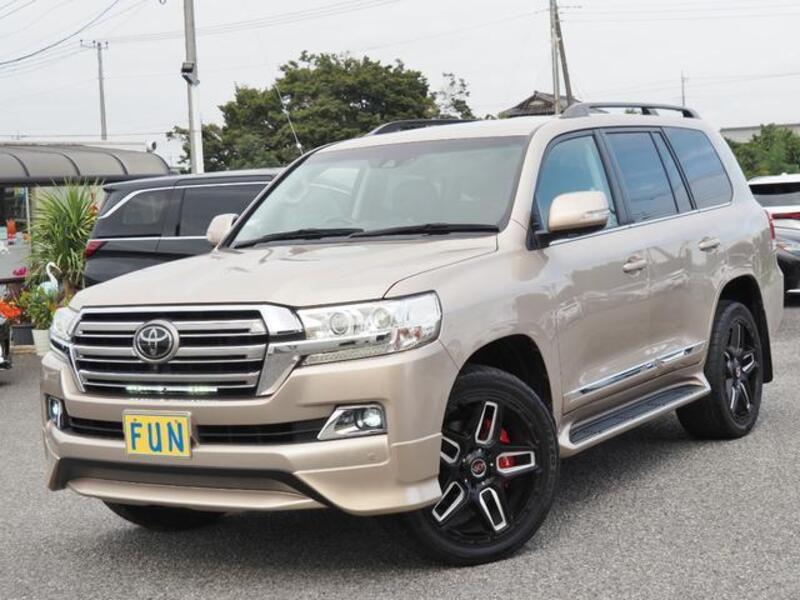 LAND CRUISER