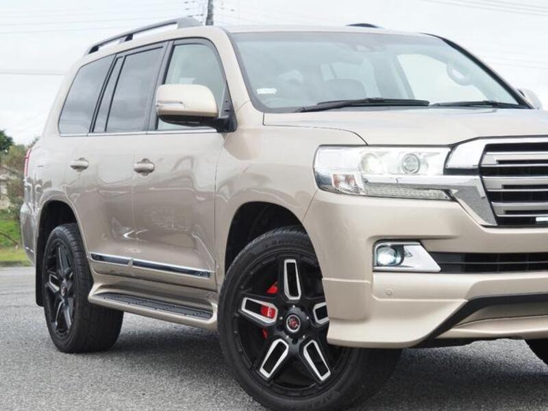 LAND CRUISER
