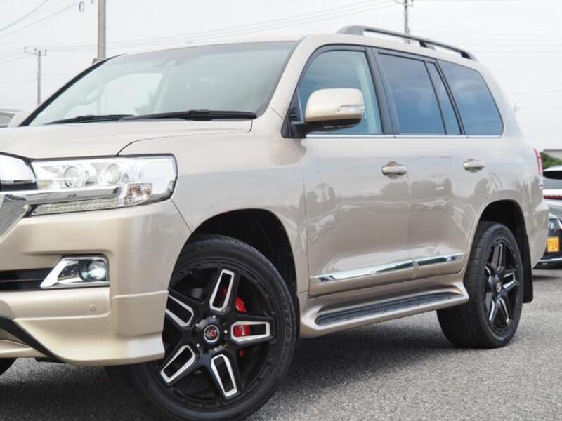 LAND CRUISER