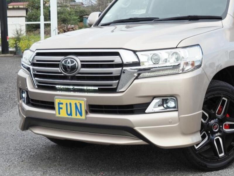 LAND CRUISER