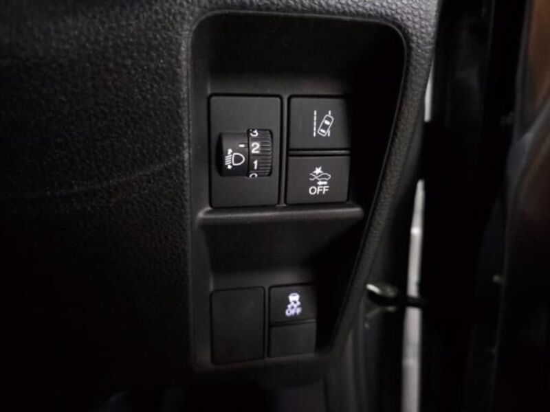 N-VAN