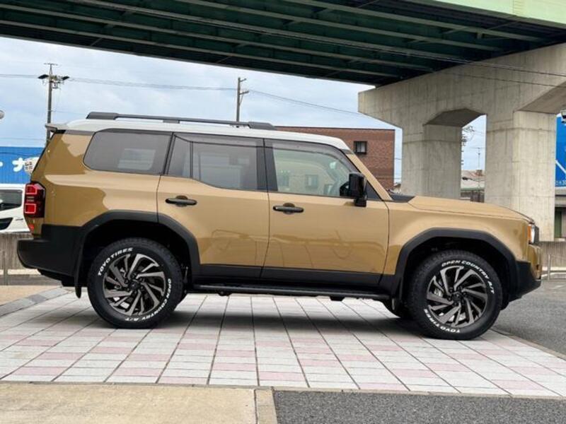 LAND CRUISER 250