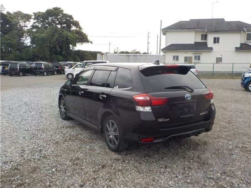 COROLLA FIELDER