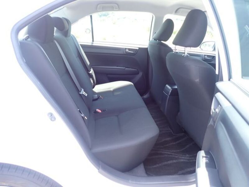 COROLLA AXIO