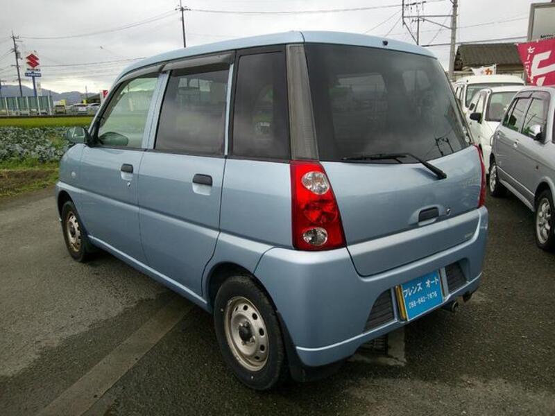 PLEO