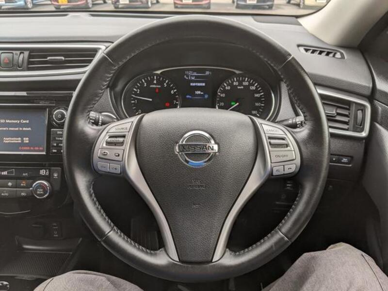 X-TRAIL